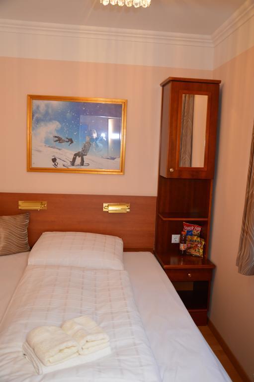 Private Room Pyrkerstrasse Bad Hofgastein Room photo
